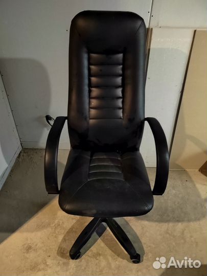 Компьютерное кресло
