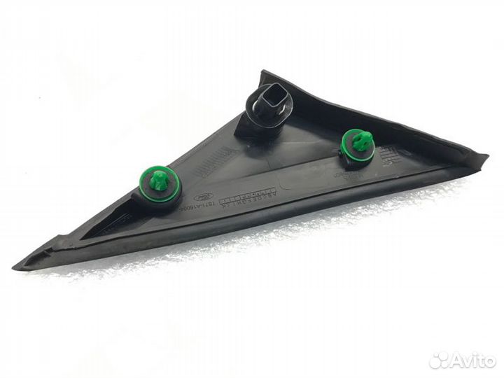 Накладка крыла левая Ford Mondeo седан 2.3 2010