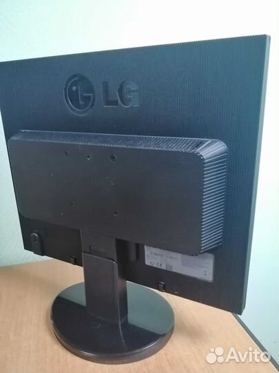 ЖК монитор LG flatron L1933S