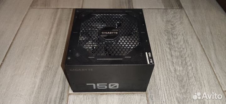 Gigabyte p750gm