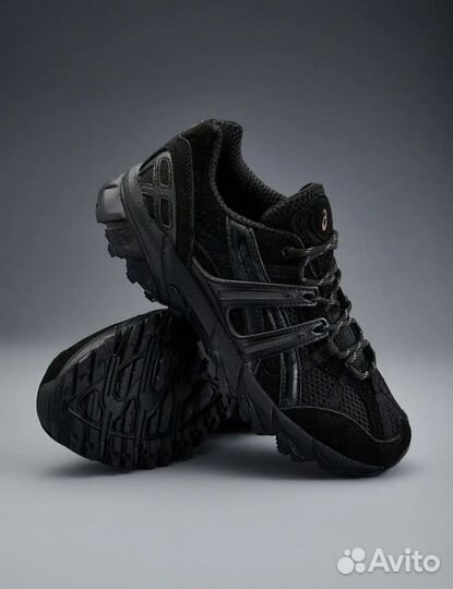 Кроссовки asics новые