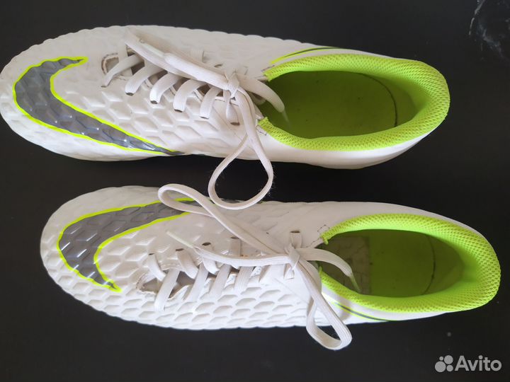 Футбольные бутсы Nike Hypervenom