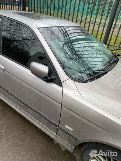 BMW 5 серия 3.5 AT, 1998, 302 000 км