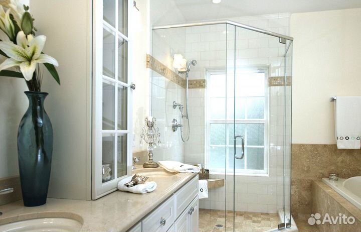 Стеклянные душевые перегородки