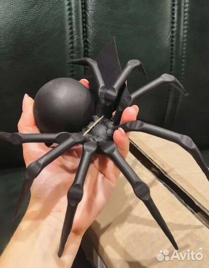 Декоративный кованый паук