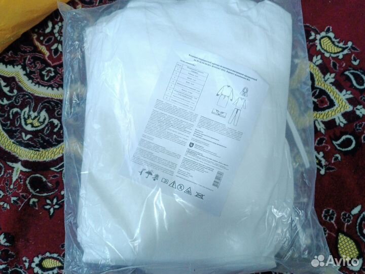 Комплект одежды из нетканых материалов