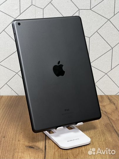 iPad 8 поколения 32gb / Wi-Fi / отличное состояние