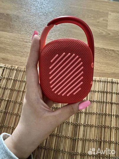 Беспроводная колонка JBL Clip 4