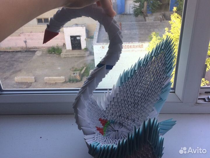 Лебедь из оригами