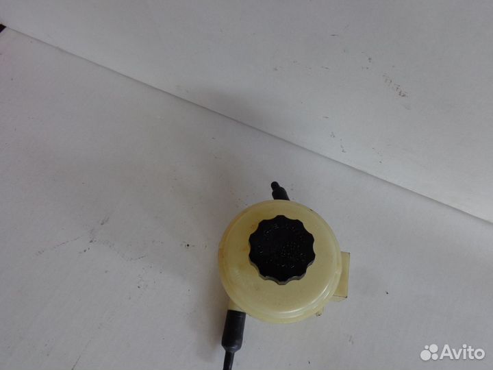 Хундай Акцент Бачок гур новый