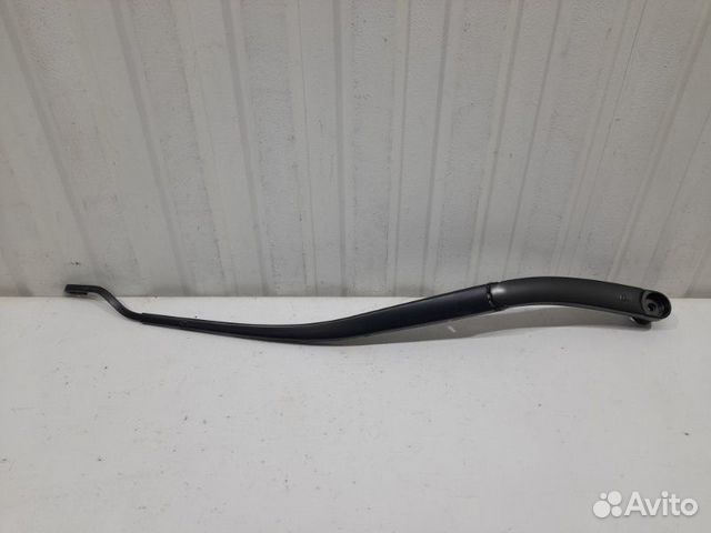 Поводок стеклоочистителя передний правый Kia Rio