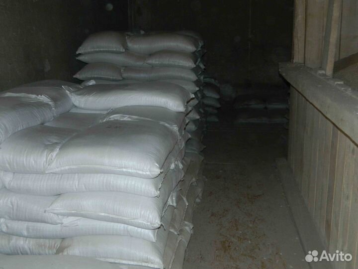 Зерно,зерносмеси,комбикорм,сено,семечки.Доставка