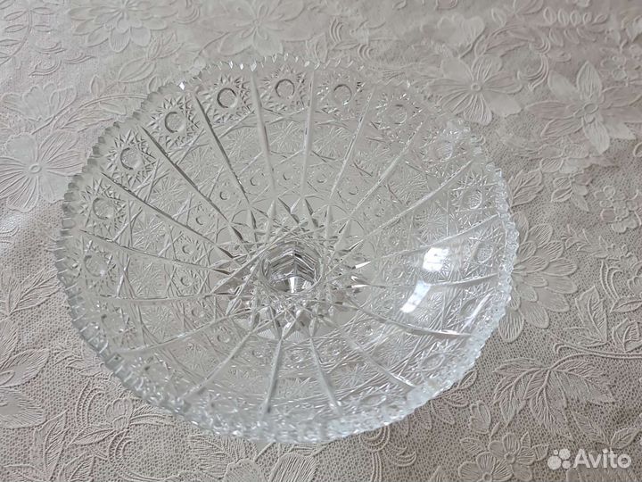 Хрустальная ваза