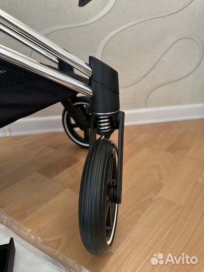Шасси Cybex Priam lll новое, с каркасом прогул