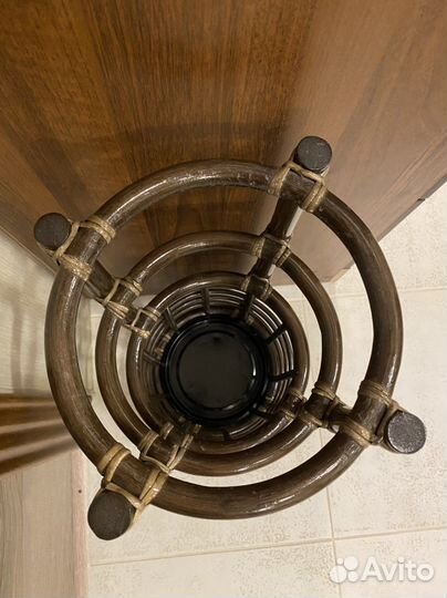 Зонтовница