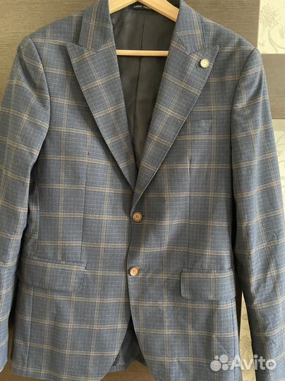 Костюм тройка