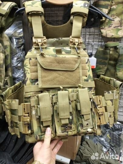 Бронежилет плитник +подсумки+быстросброс мультикам