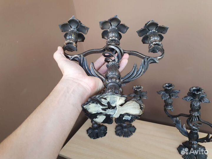 Настольный подсвечник чугун