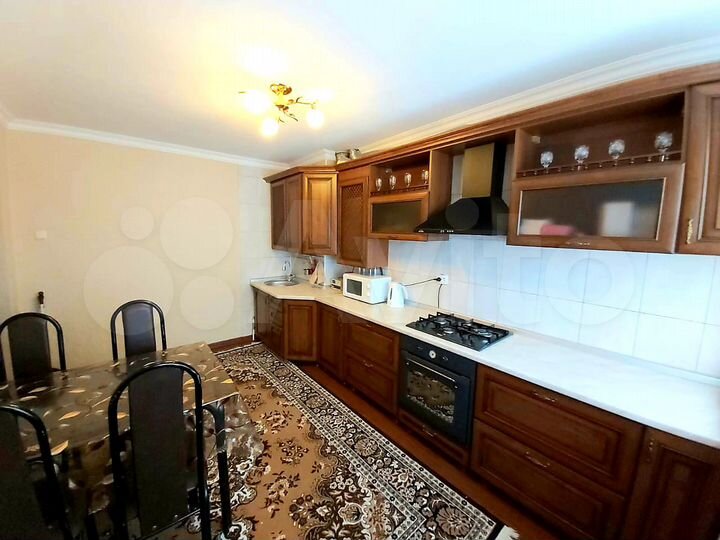 2-к. квартира, 70 м², 4/5 эт.