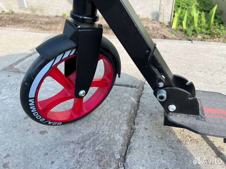 Самокат ferrari