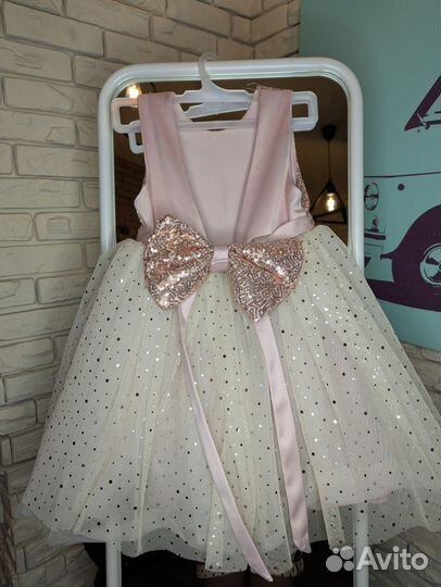 Нарядное платье для девочки 4 лет