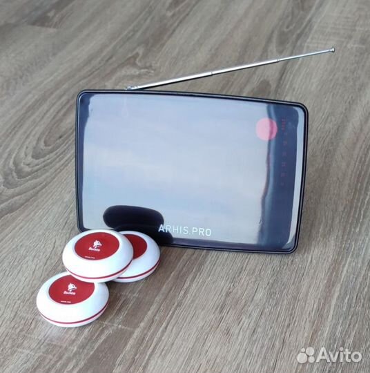 Кнпока вызова официанта и табло отображения вызова