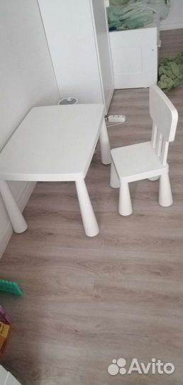 Детский стол и стул IKEA