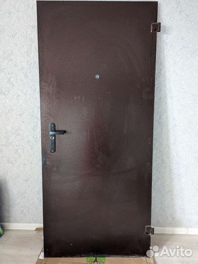 Дверь входная металлическая
