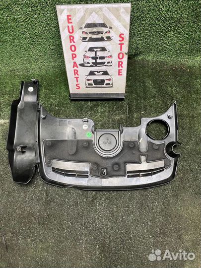 Крышка двигателя на Mercedes-Benz R-Class, W251