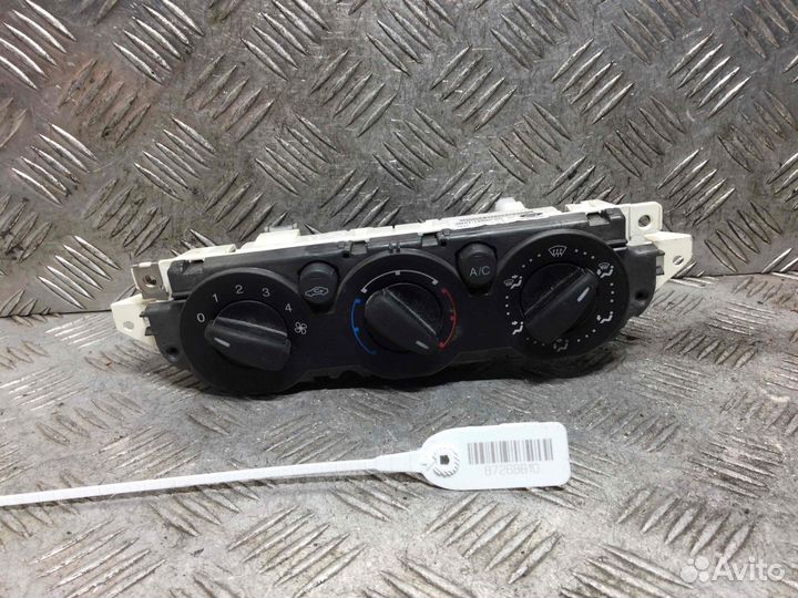 Блок управления печки/климат-контроля Ford Focus h