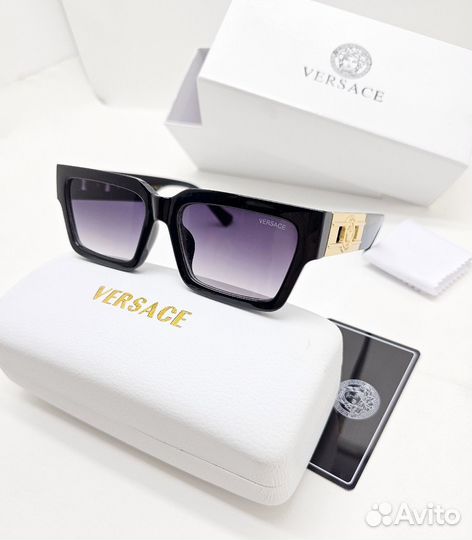 Солнцезащитные очки женские versace