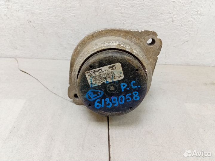 Опора двигателя Порше