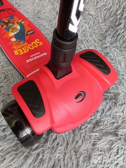 Самокат 3 колесный складной Премиум. Новые