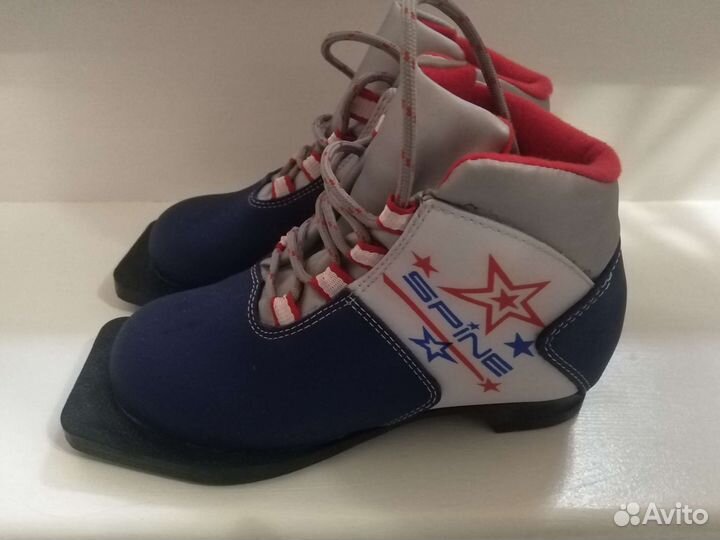 Лыжные ботинки