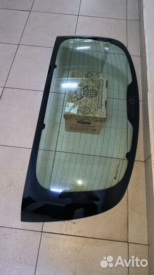 Стекло крышки багажника Opel Astra J 2012 5D