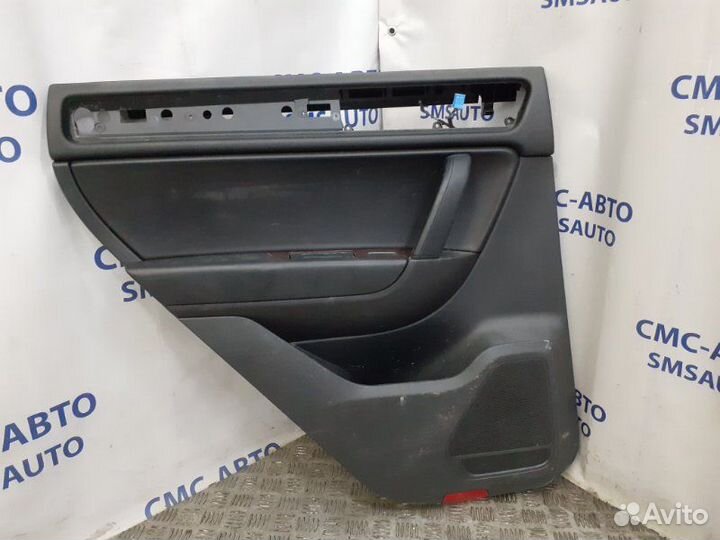 Обшивка двери задняя левая Volkswagen Touareg NF