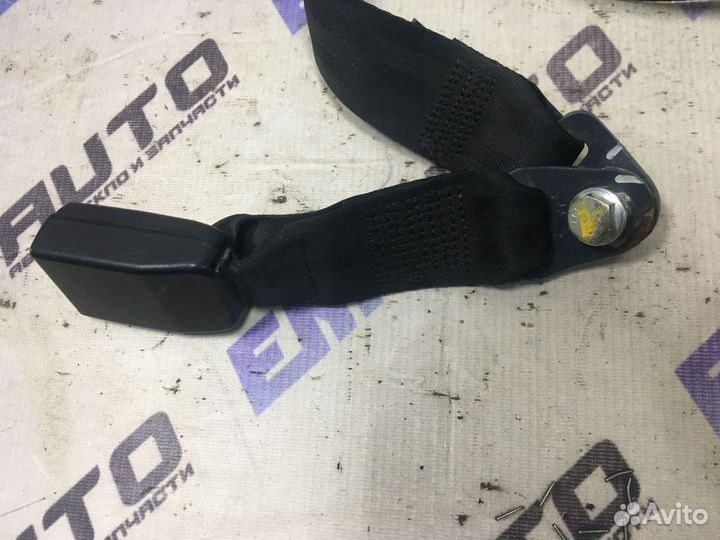 Ответная часть ремня без. задняя центр. Рено Логан