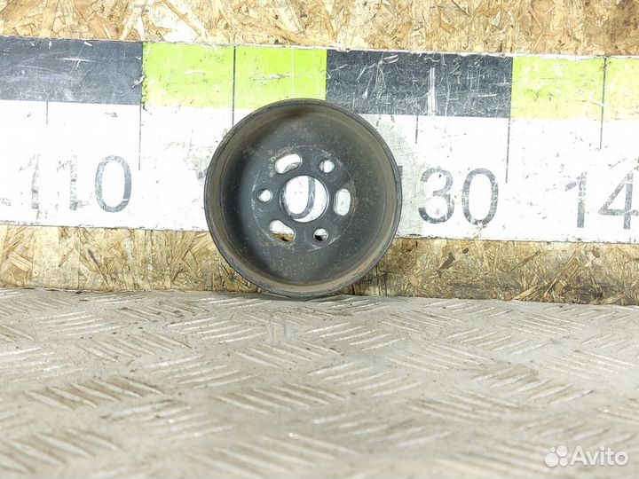 Шкив водяного насоса помпы Nissan Tiida c11