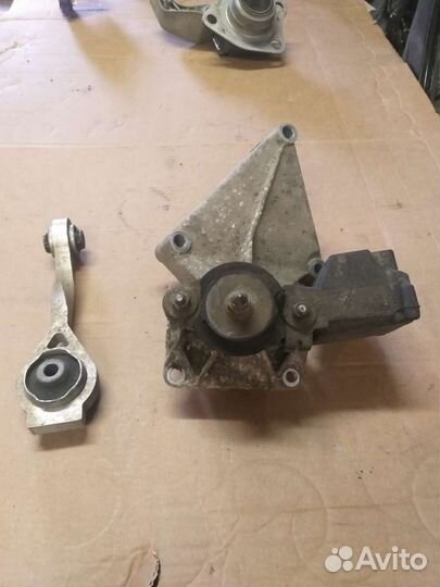 Подушка двигателя рено сценик 1