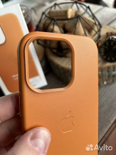 Рыжий чехол iPhone 14 Pro Кожа