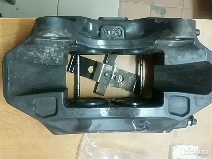 Суппорт передний VW touareg 7L6615150A