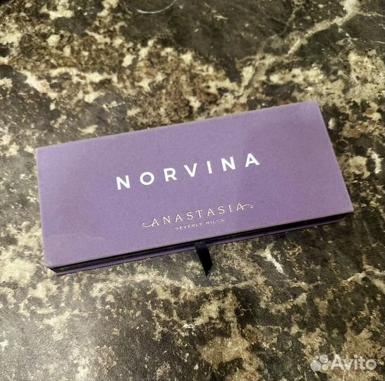 Палитра теней Anastasia Beverly Hills Norvina