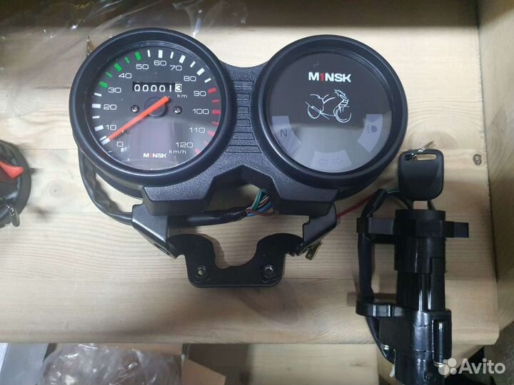 Панель приборов Минск m1nsk M125