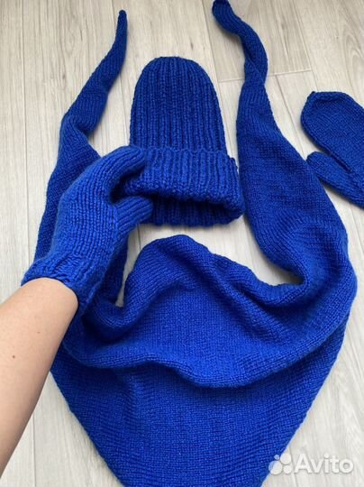 Комплект шапка +варежки+платок