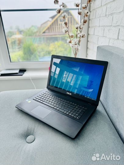 Ноутбук Asus i3/12 Gb/ GT720