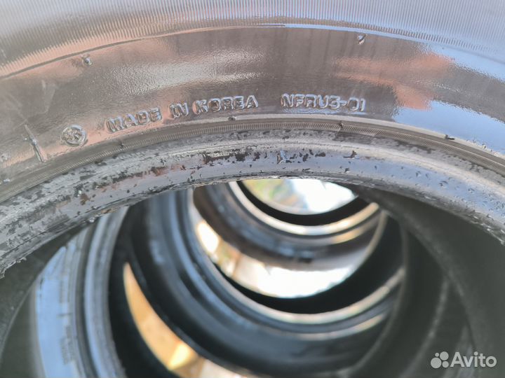 Roadstone N'Fera RU5 235/60 R18 107V
