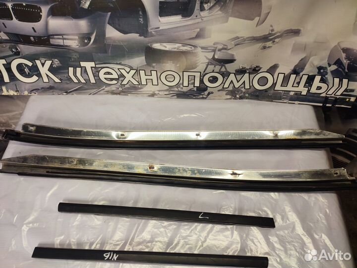 Молдинг ветрового стекла Nissan Almera N16