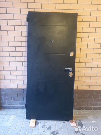 Продаю дверь
