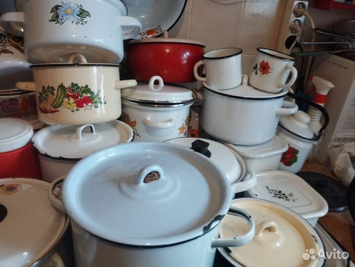 Миски,подставки,кастрюли
