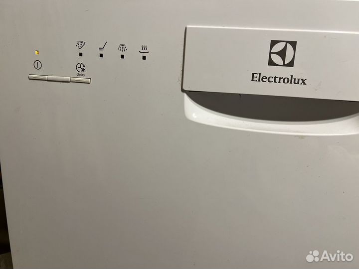 Посудомоечная машина Electrolux ESF2200DW